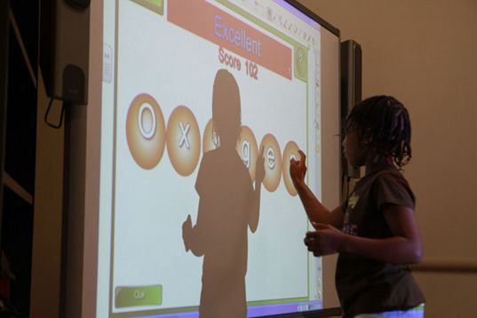 Interactive Whiteboard Enhances User Experience